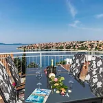 Nea Leona * Trogir
