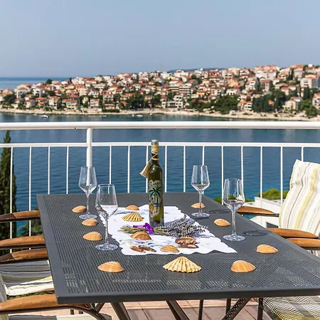 Nea Leona * Trogir