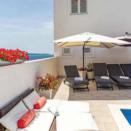 Apartamento Nea Leona