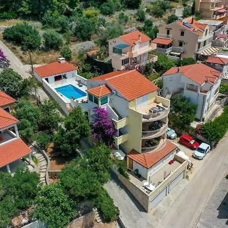 Apartamento Nea Leona